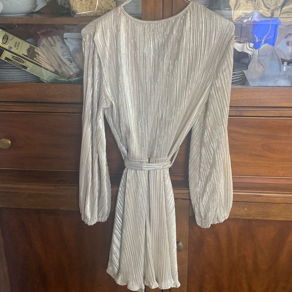 Dress - Picture 3 of 5